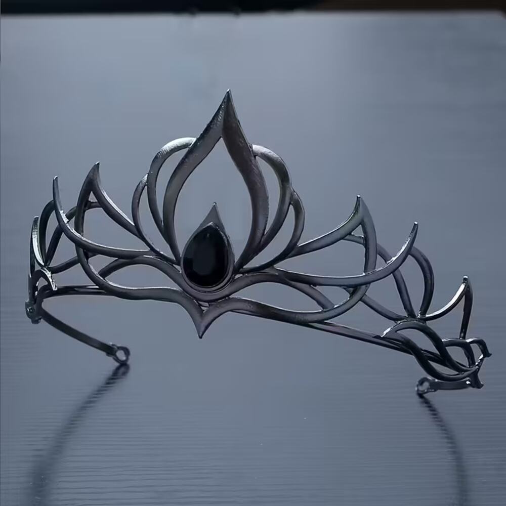 🖤 Gothic Black Flame Crown Tiara – Dark Elven Headpiece for Cosplay, LARP - Picture 2 of 4